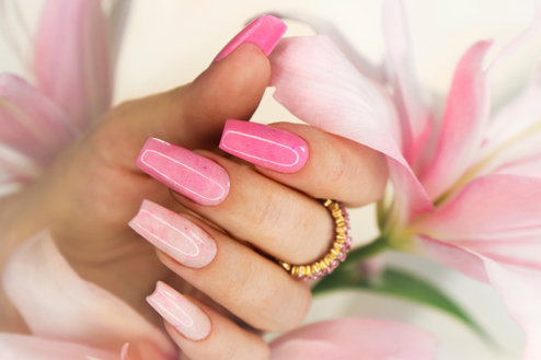Unhas feitas por alunas